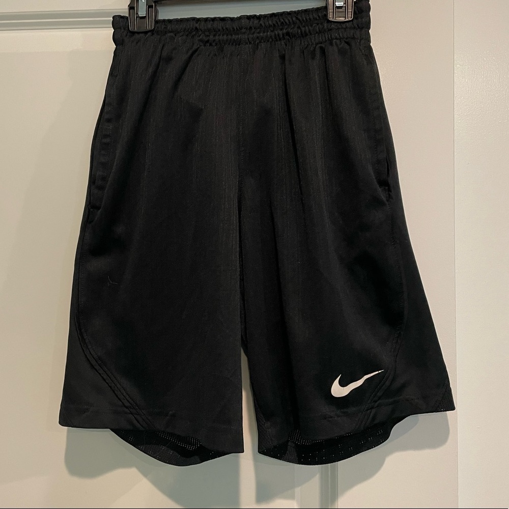 womens nike basketball shorts